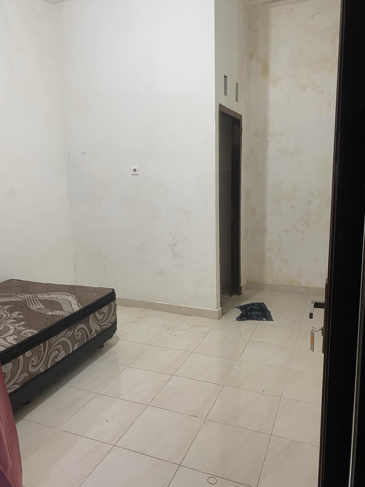 Kost Campur di Saturnus, Denpasar
